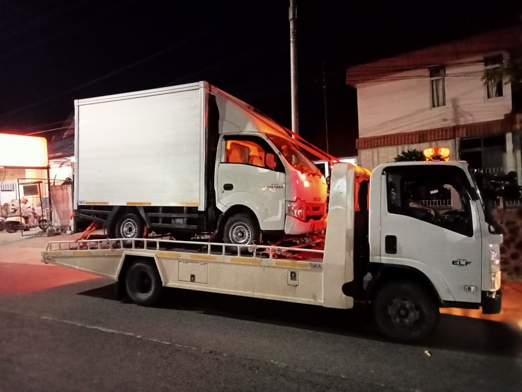 Towing Expedisi Menara
