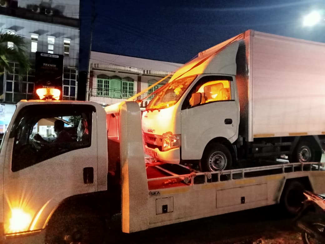 Towing Expedisi Menara